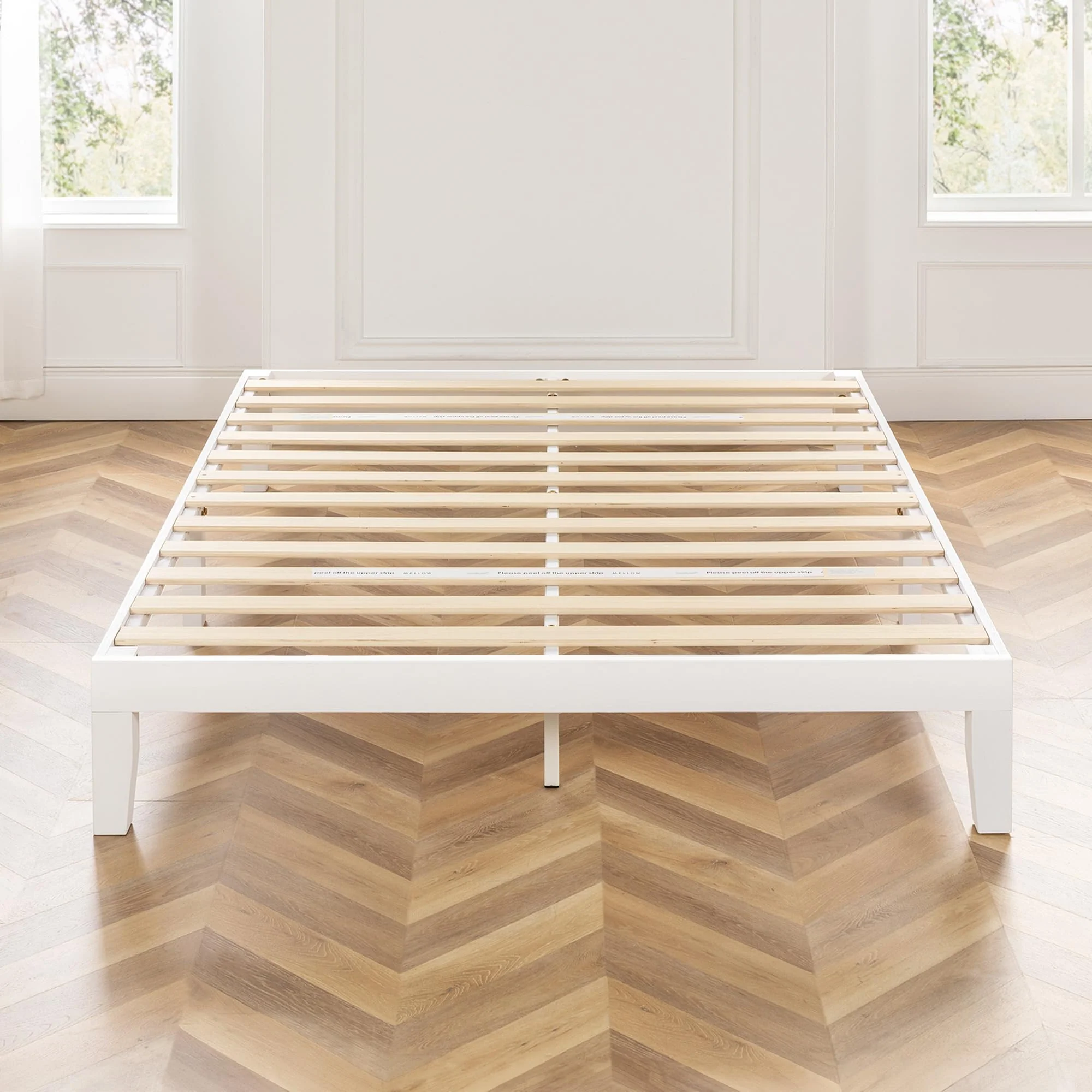 Mellow Naturalista Classic 12-inch Queen Wood Platform Bed Frame