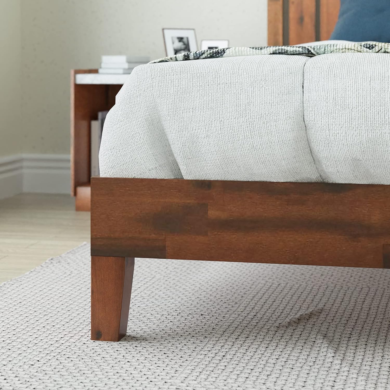 Zinus Vivek Deluxe Wood Platform Bed Frame with Headboard