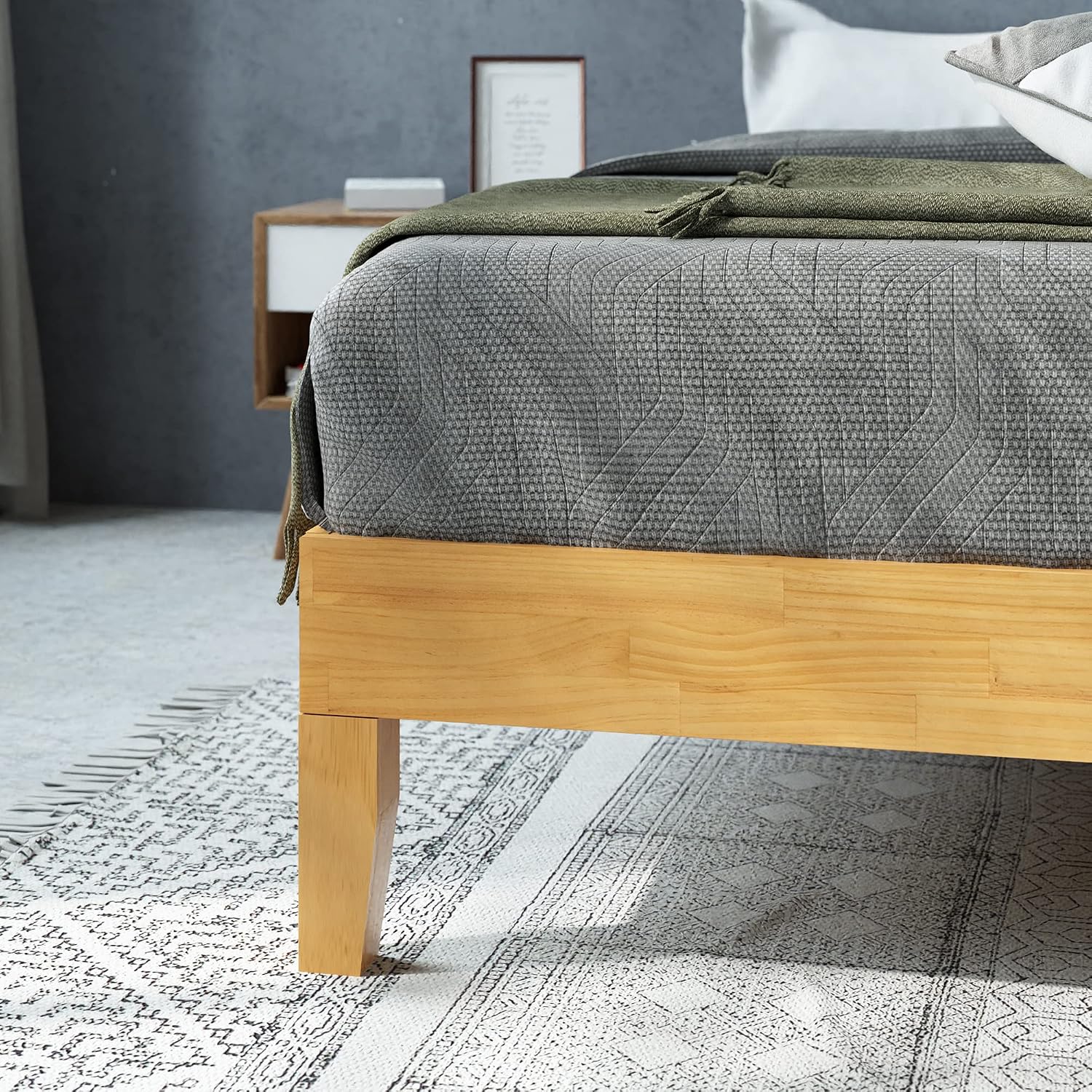 Zinus Moiz Deluxe Wood Platform Bed Frame, Full